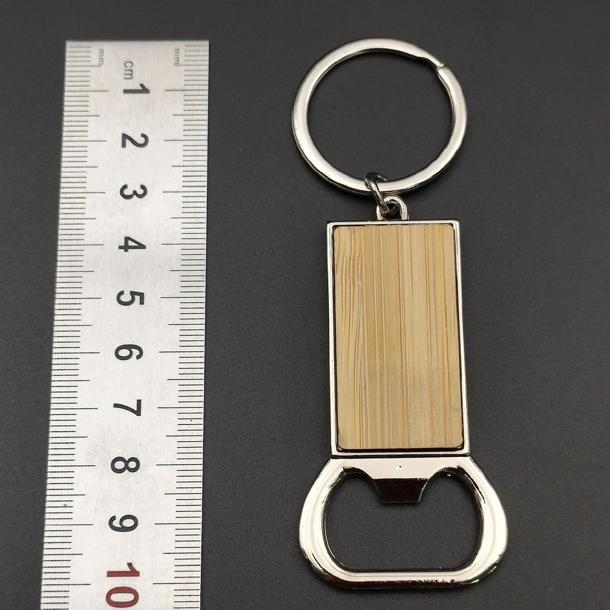Personalisierter Holz-Herzform-Flaschenöffner als Schlüsselanhänger, Kreativer Persönlicher Auto-Moto-Schlüsselring, Zubehör, Großhandelsgeschenk – Detail 4