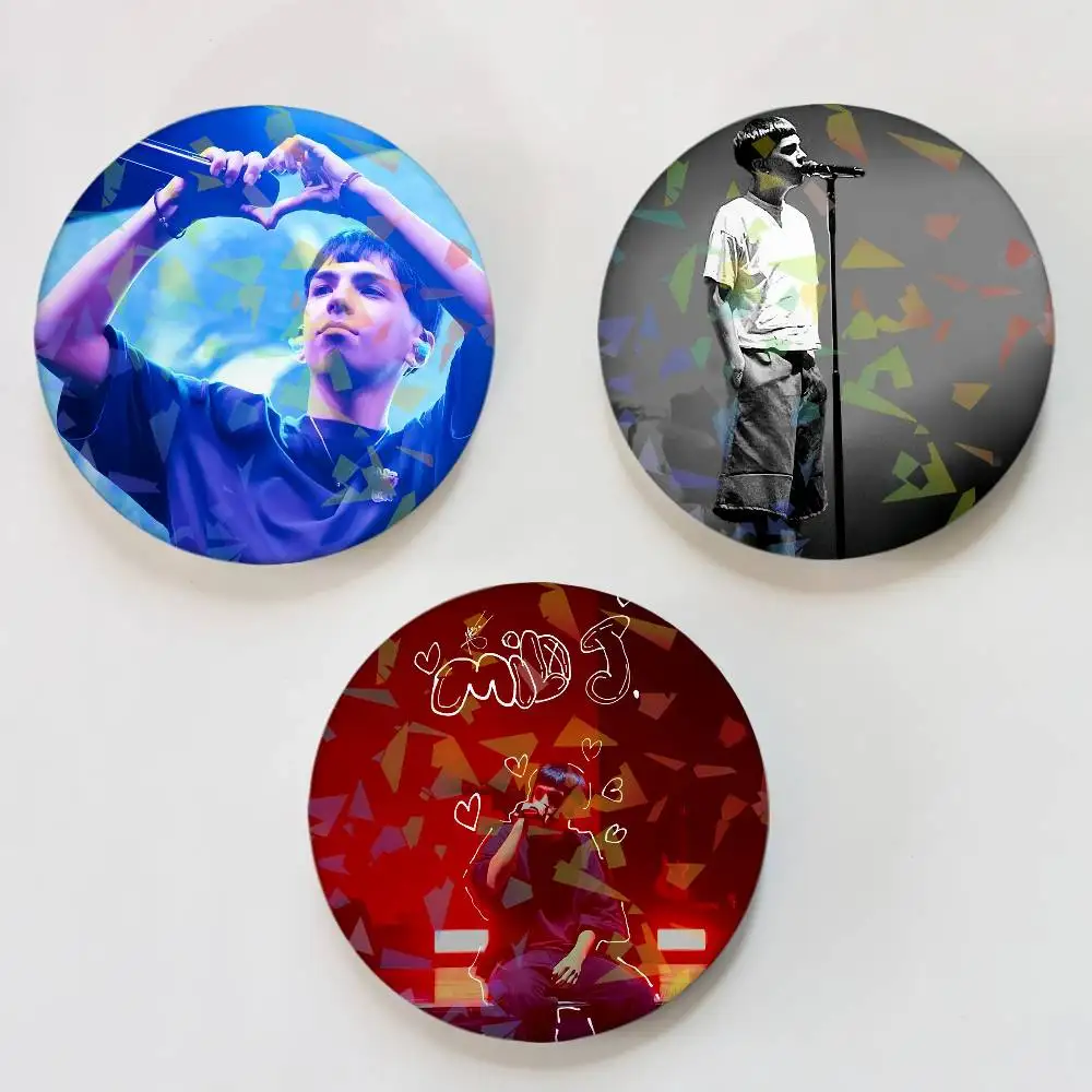 M-Milo J La Vida Era Mas Corta 111 Button Pins Backpack Clothing Decor Brooch Cartoon Science Fiction Badge Laser Jewelry
