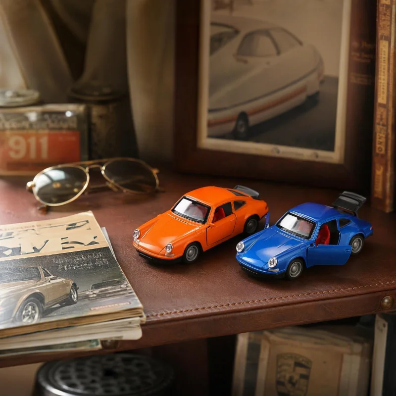 Vintage European Coupe Diecast Model, Openable Doors, Fine Interior Details, Two‑color Options, Retro Sports Vehicle Replica for