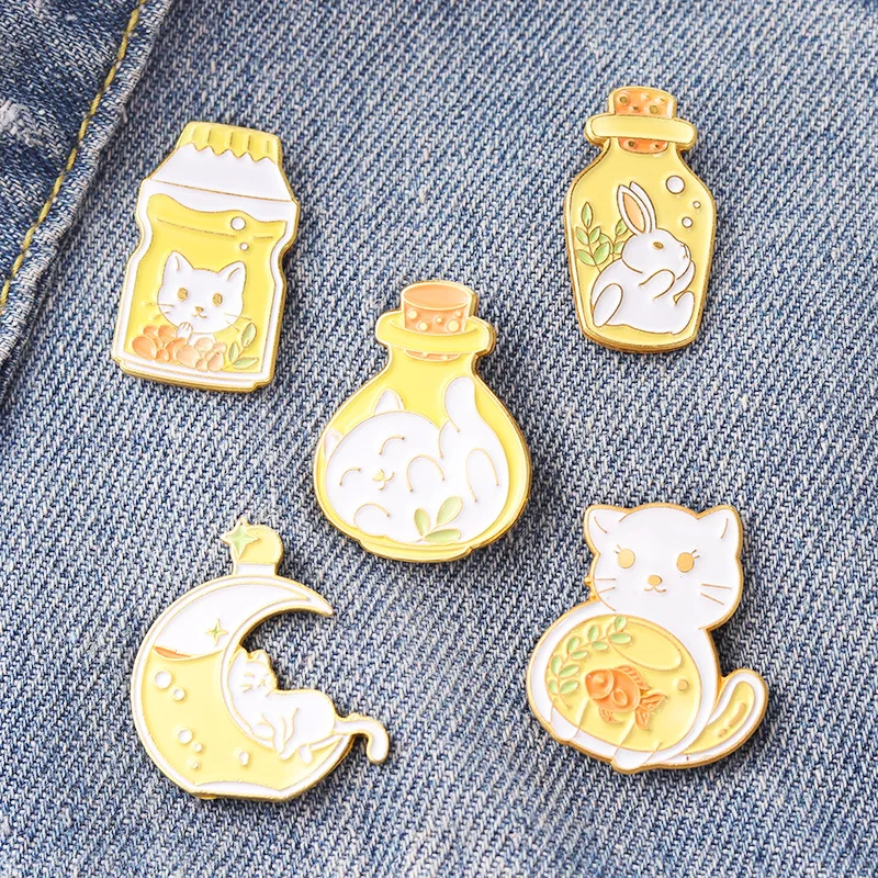 Broche de gato de Planeta, caja de gato, botella de gato, accesorios de ropa de aleación de esmalte, mochila, broche, insignia, Pin de solapa, Gato de dibujos animados lindo