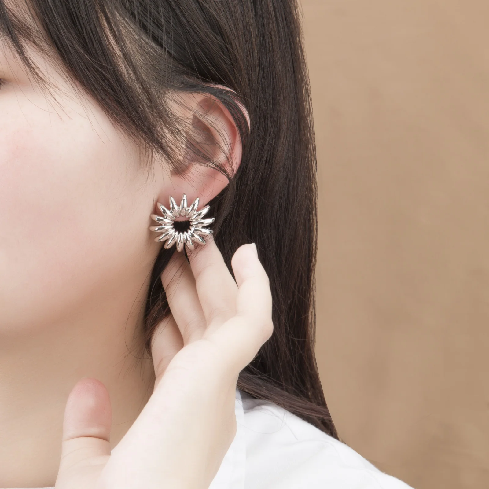  ﻿YYSuniee Sun Flower Earrings, Solid 925 Sterling Silver Hollow Sunflower Stud Earrings for Women Girls Fashion Fine Jewelry