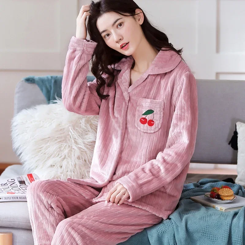 New Autumn Winter Warm Coral Velvet Pajamas Women Turn-down Collar Flannel Tops+Pants 2Pcs Pajama Sets Lady Casual Soft Homewear