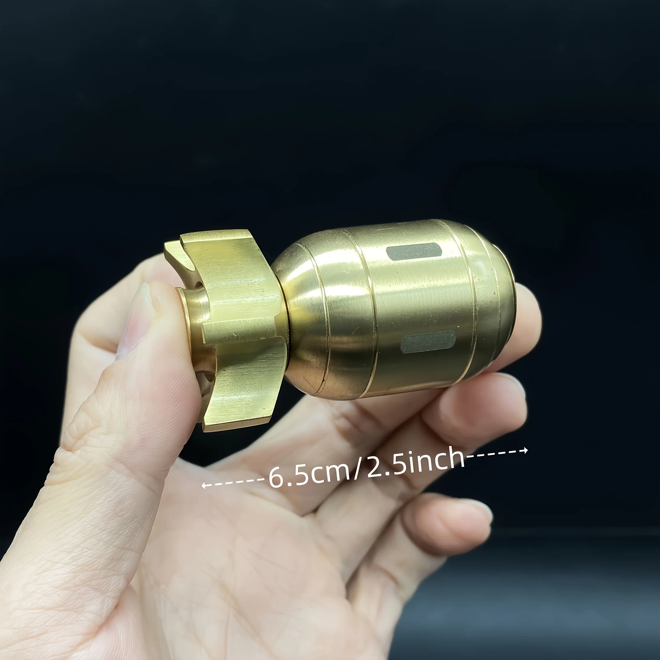 Brass Rocket Sculpture Copper Relax Toy Statue Exquisite Crafts Ornament Home Decoration Gift Rotating Bom*b Fidget Spinner