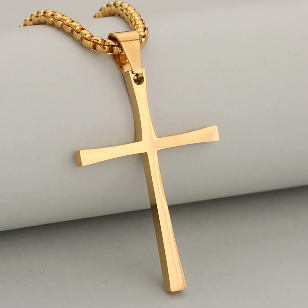 Niche Unique Cold Tone Stainless Steel Cross Pendant Necklace For Men And Women, Special & Non-repetitive