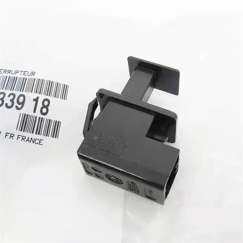 Suitable for Peugeot 206 207 306 307 308 407cc SW 607 RCZ new 408 Citroen DS3 C4 C5 hand break switch Trunk light switch 633918