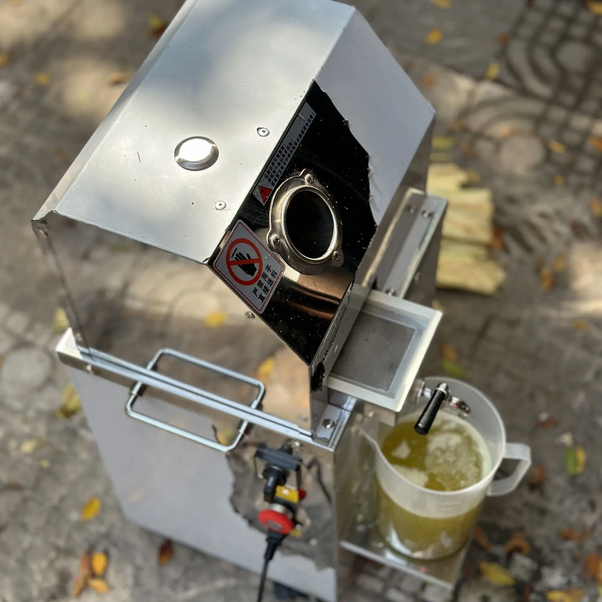 

Electric Sugarcane Machine Desktop Vertical Commercial Juicer Stainless Steel Juicer Equipment