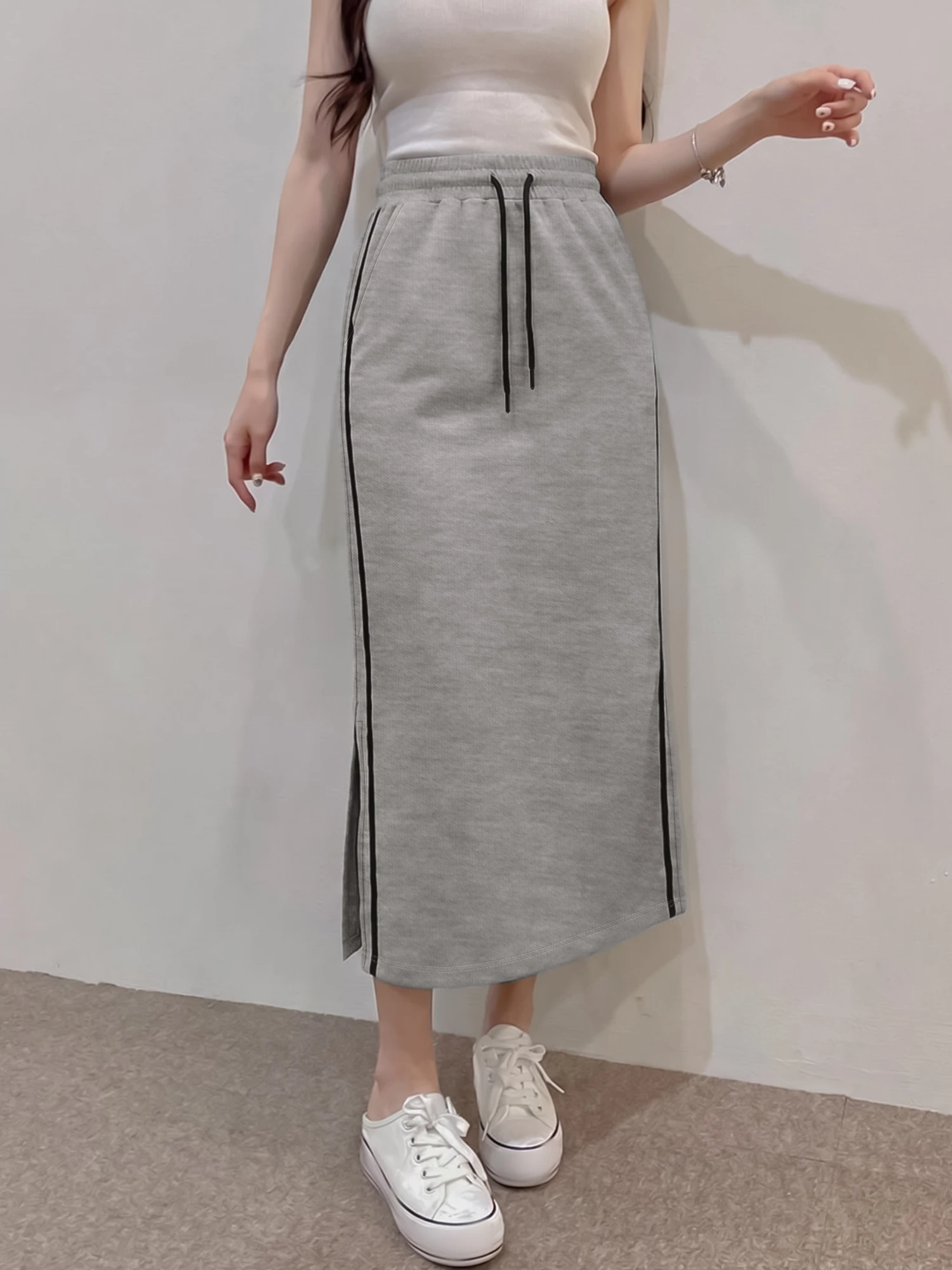 Vintage Athletic Midi Skirt, Split Hem Design, Youth Urban Fashion & Weekend Social Attire
