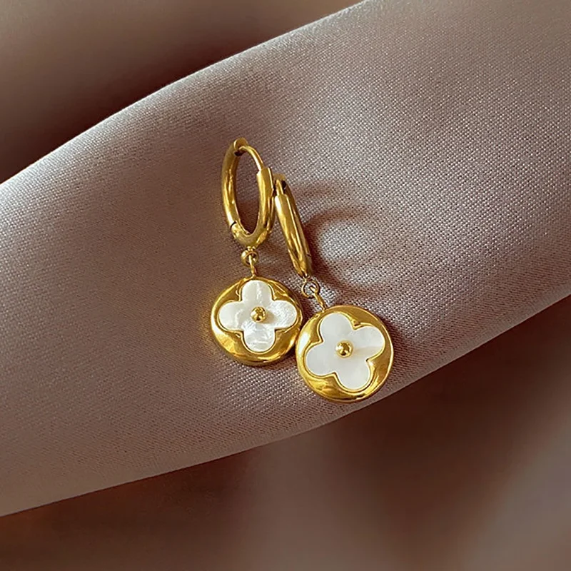 Flower Shape Pendant Hoop Earrings, Mãe de Pearl, Jóias cheias de ouro, Aço inoxidável