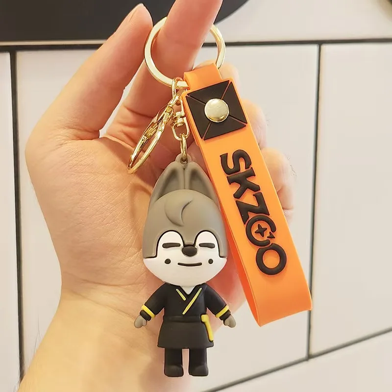 سلسلة مفاتيح SKZOO للحيوانات الصغيرة الأكثر مبيعًا، حقيبة، سلسلة مفاتيح سيارة، ملحقات محيطية كرتونية، هدية صغيرة، هدية لعبة للأطفال