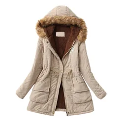 Cappotto da donna in cotone Nuovo nella moda coreana con cappuccio Slim Aggiungi Parka in peluche Mantieni caldo la giacca fredda da donna invernale Solid Casual Top