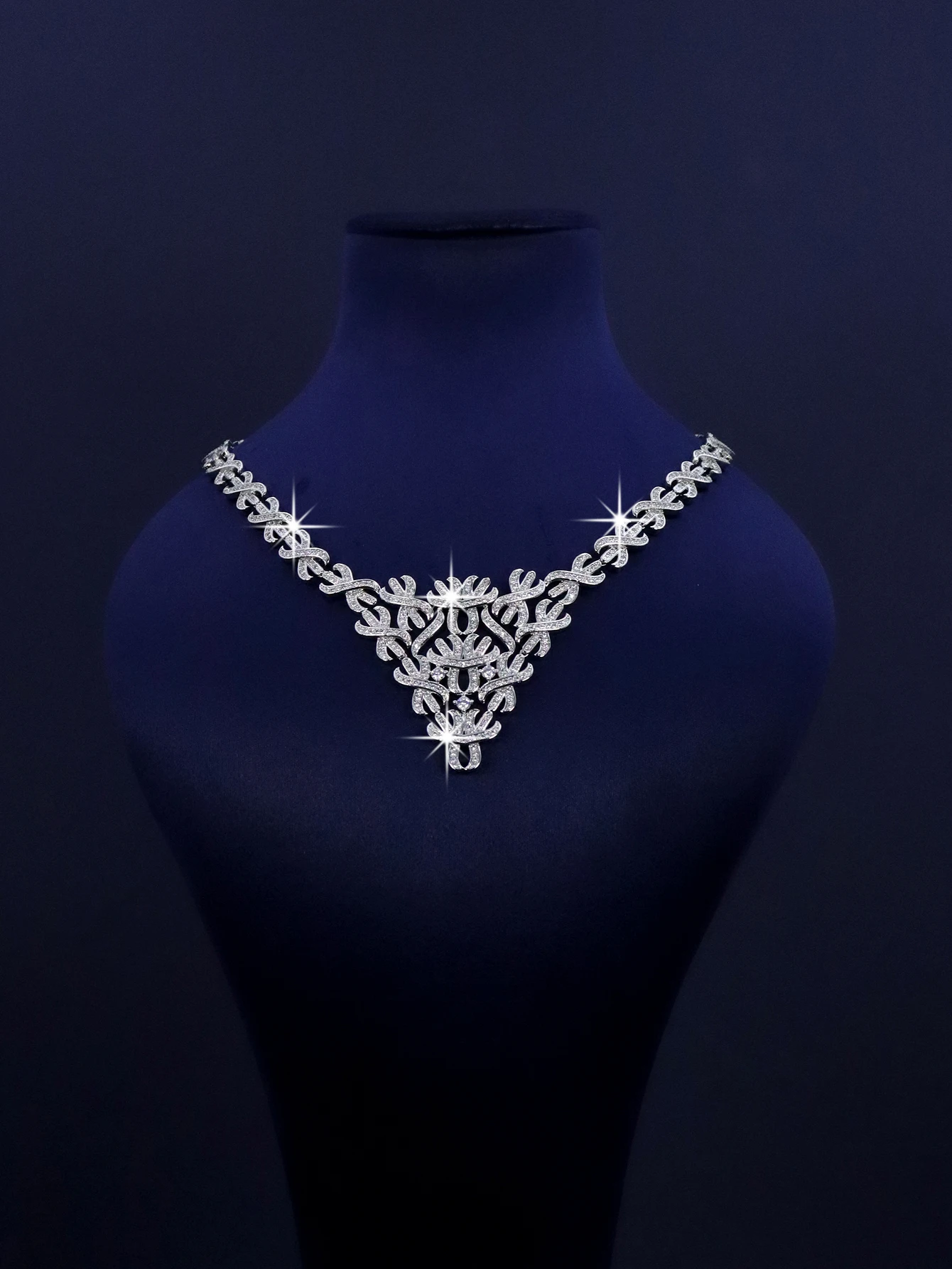 5 قطع من المطلية بالبلاتين، تصميم شرابة على شكل حرف V لموسم الزفاف بما في ذلك القلادة والأقراط والسوار والخاتم والإنلا