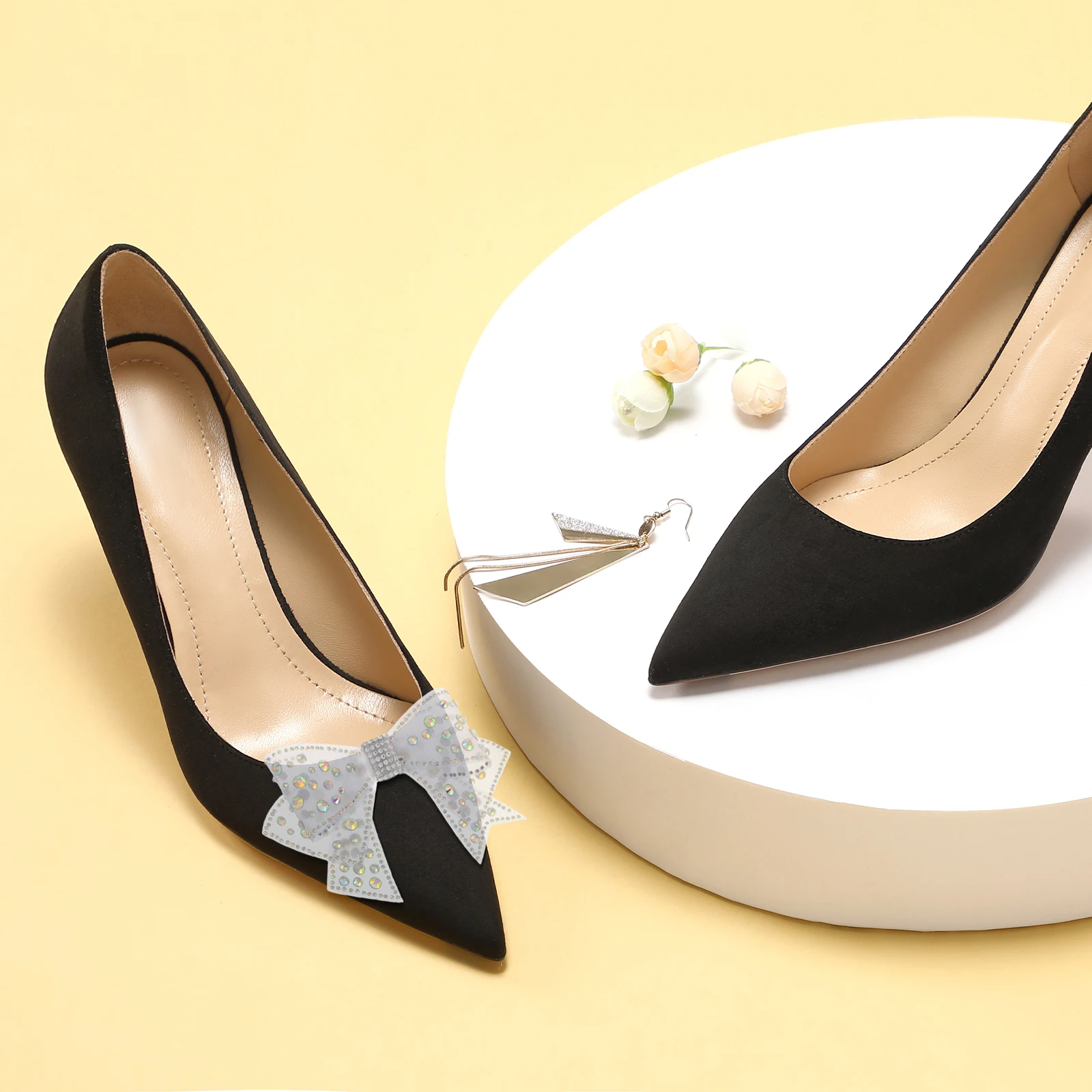 

2 Pcs Shoe Buckle and Hat Clip Clothing Accessories Bowknot Charms Bridal High Heel Clips Removable