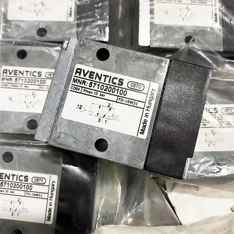 AVENTICS 5710200100 Pneumatic Valve  Two Position Three-Way Reversing Valve