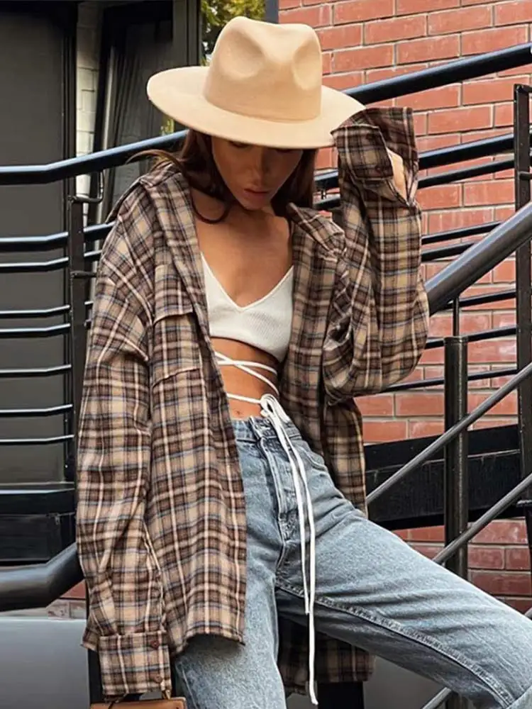 Women Shirt Plaid Single Breasted Lapel Oversize Blouse Female Fashion Long Sleeves Shirt Tops Vintage Lady Shirt Casual Outwear