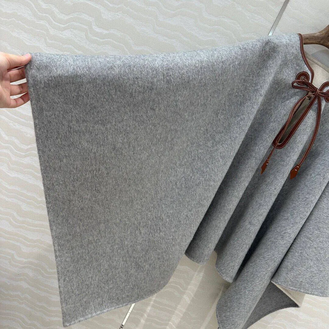 2024 New Winter Fashion Wool & Cashmere Poncho Coat Women Leather Belt O-neck Batwing Sleeve Sheepskin Vintage Chic Cloak Jacket