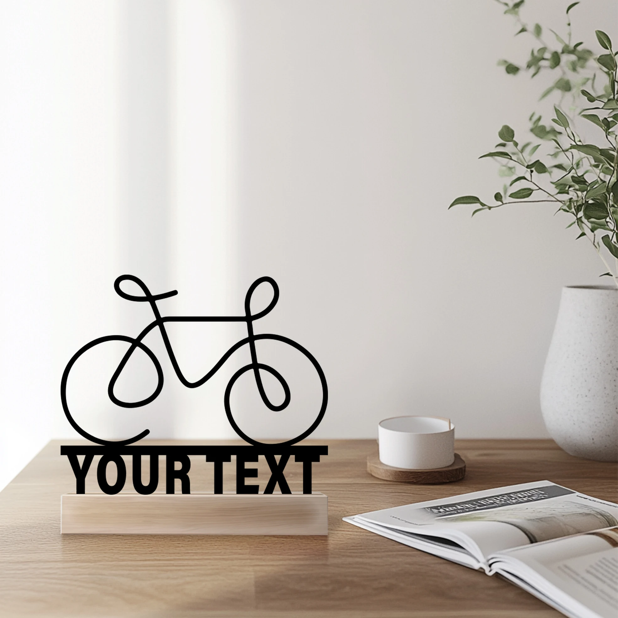1 szt. Prosta statuetka roweru z możliwością personalizacji imienia, żelazna, z drewnianą podstawą, żelazna ozdoba, rzeźba z blachy, rękodzieło artystyczne z drewnianą podstawą.