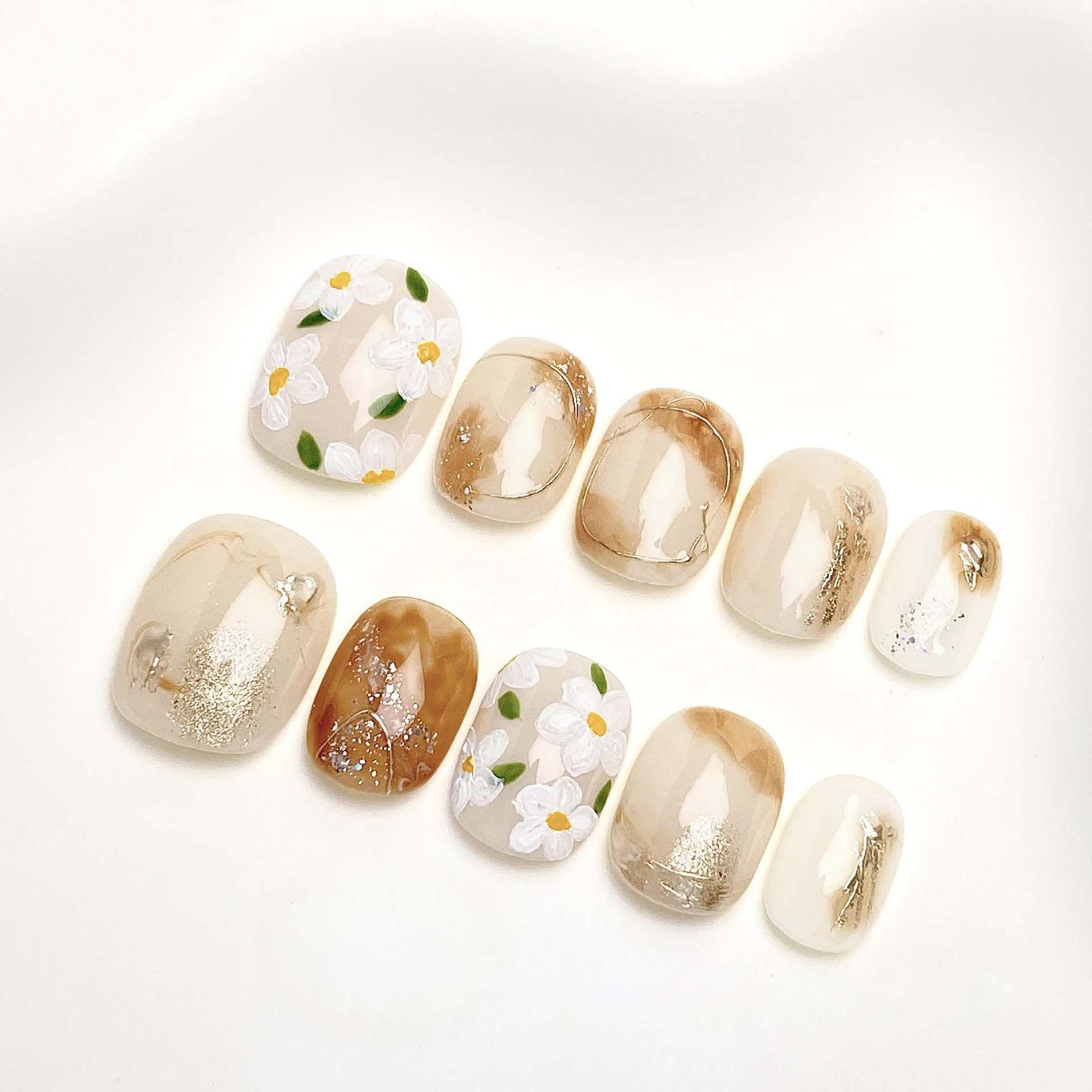 10 Stück handgemachte braune G – Nail Art Glitter Bewertung und Preis