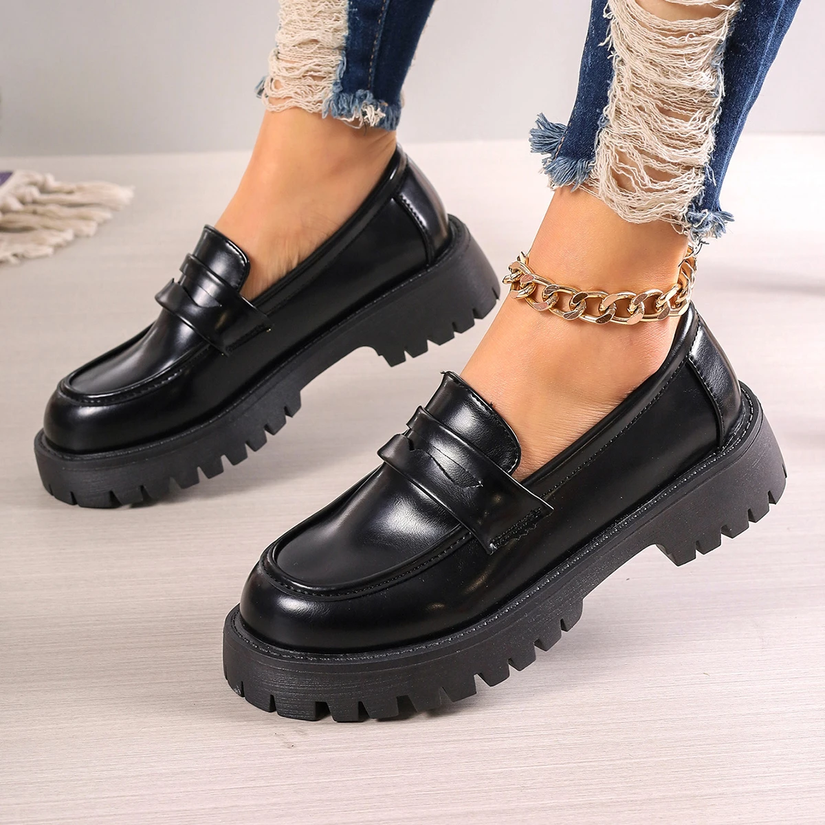 Casual Platform Loafers Woman 2024 British Style Black Brown PU Leather Shoes for Women Comfort Slip On Flats Plus Size