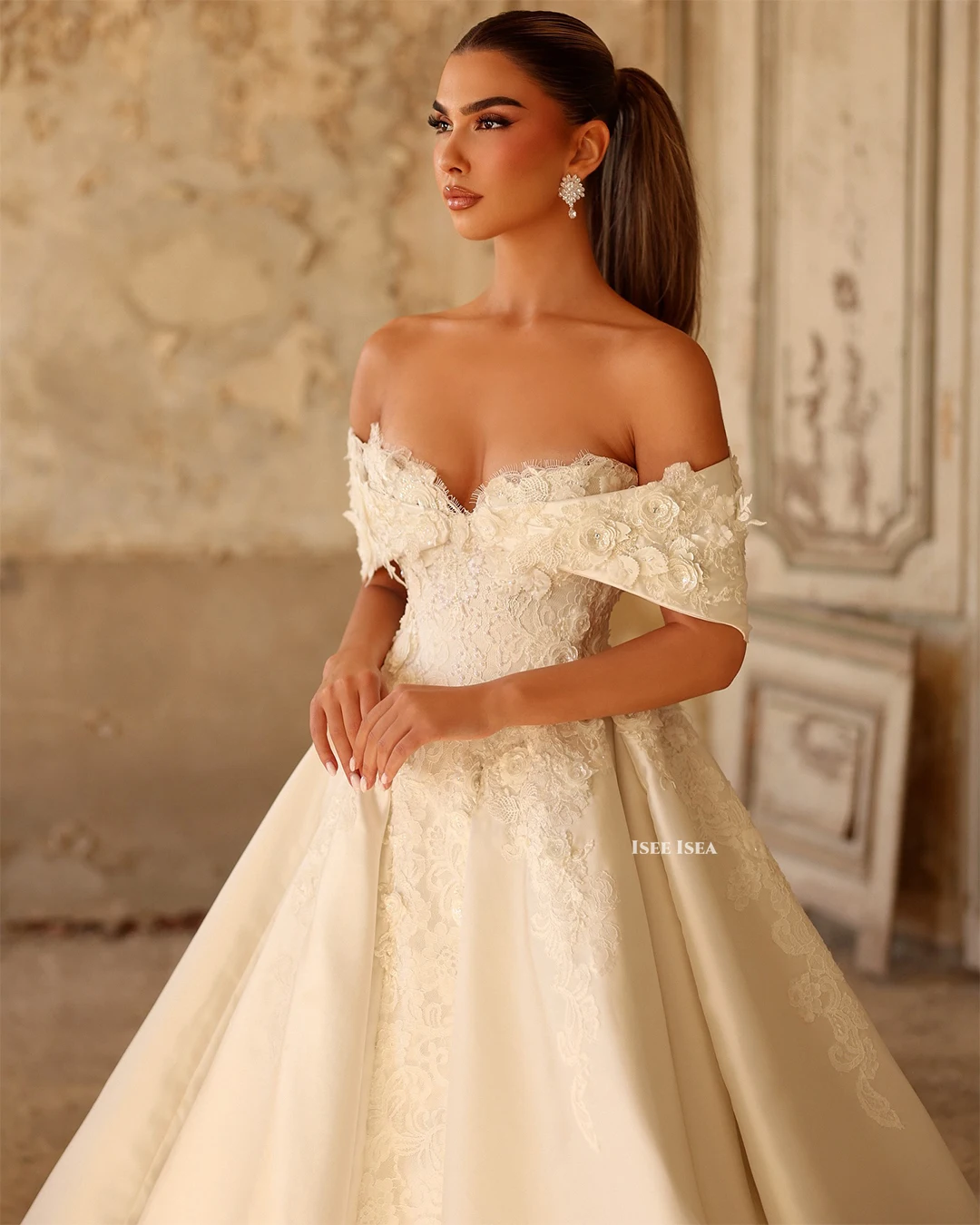 Vestidos de novia para mujer con hombros descubiertos, cuello en V, apliques, cola de barrido, línea A, Vestido de novia con purpurina para 2025 personalizado