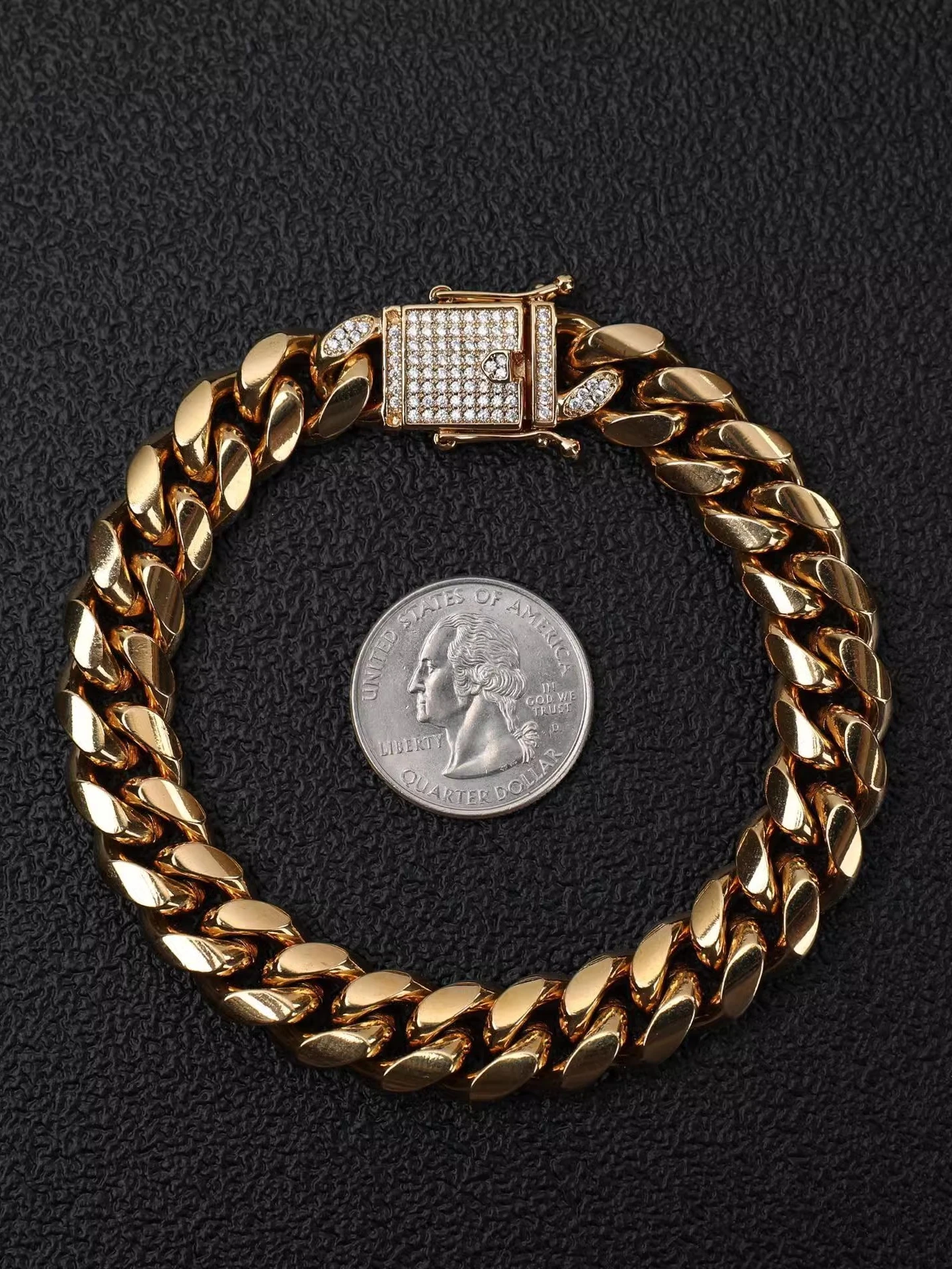 

Trendy Gold Plated Titanium Steel Cuban Nelace ex Hip Hop Street Sle Bracelet Faion Jewelry Accory for Men And W...
