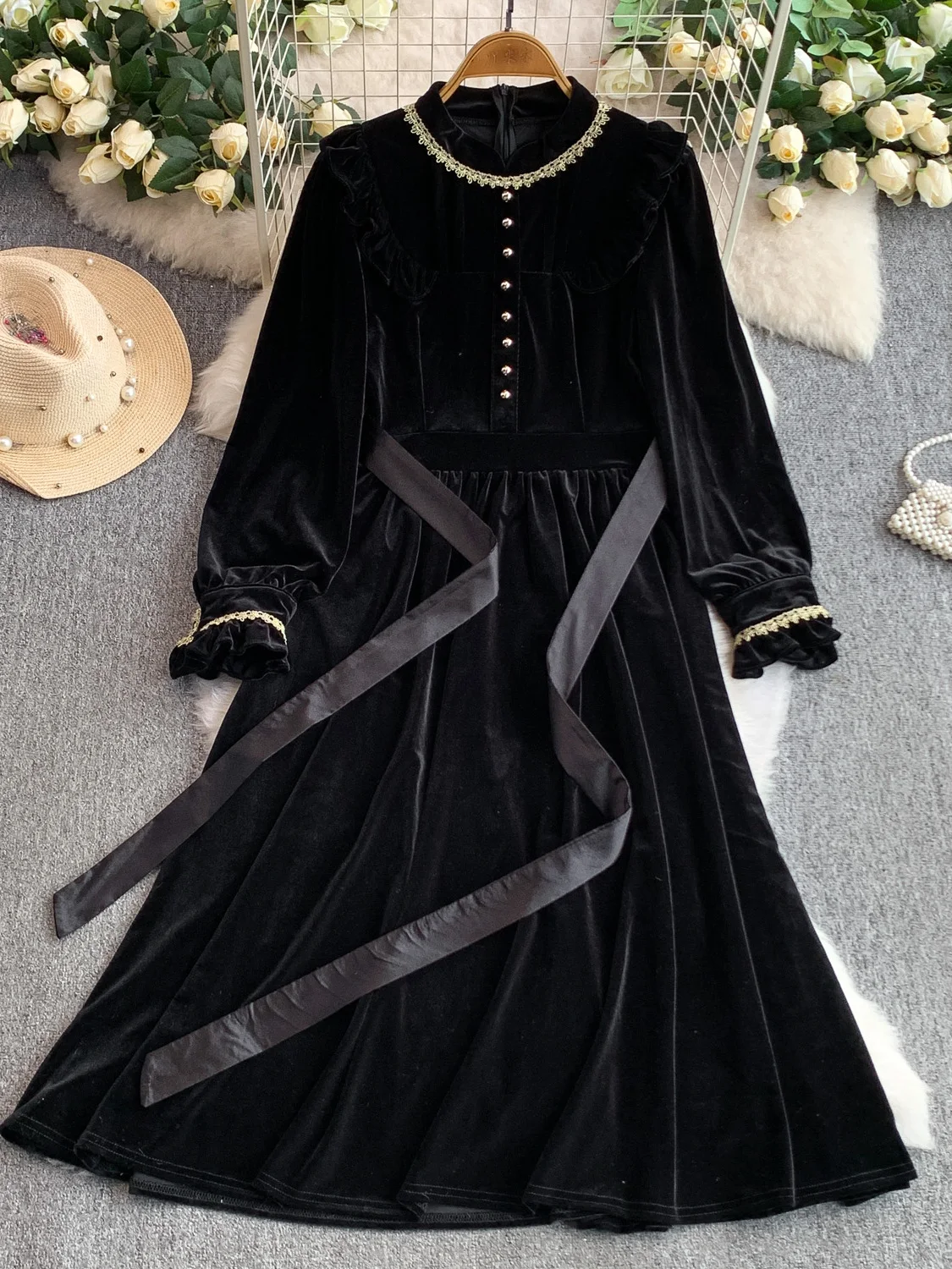 Hebe Sle velours dentelle garniture col montant longue Dr femmes automne ceinturé minceur jupe complète Dr bouton fermeture régulière Sl...