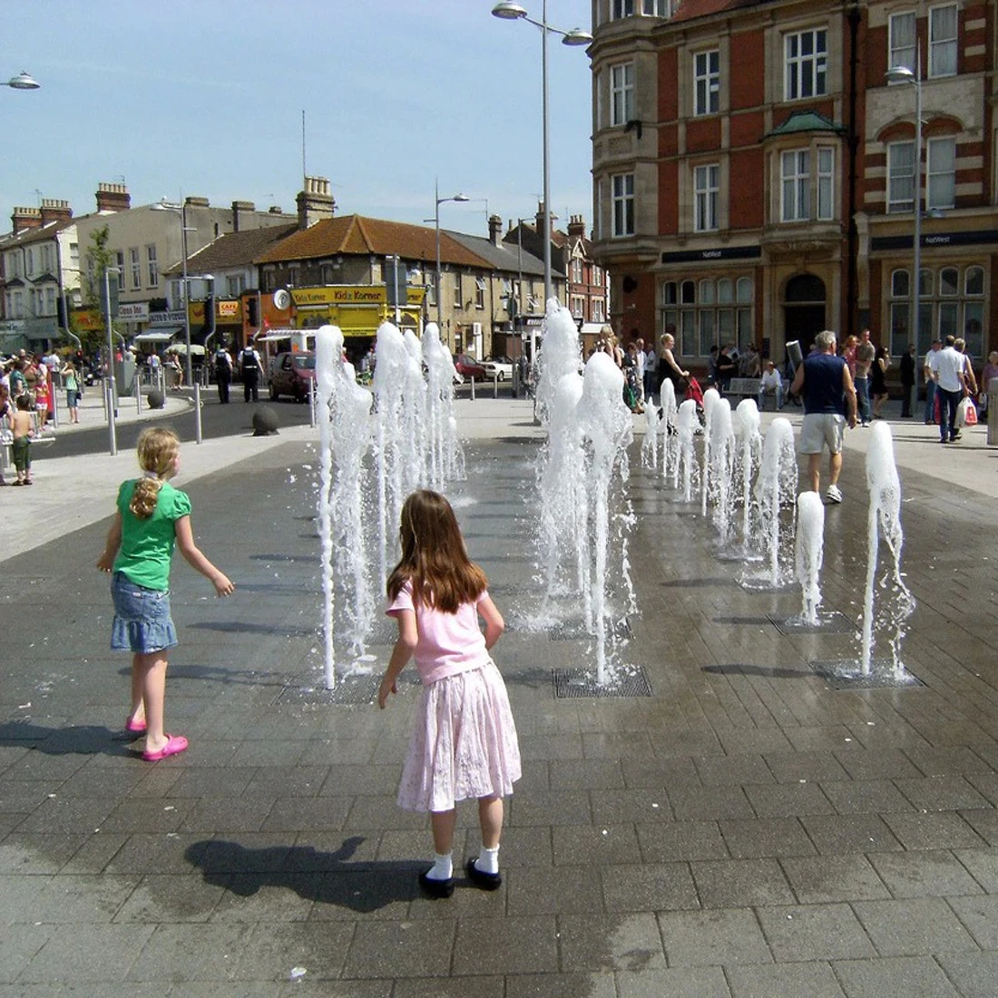 Personalização de equipamentos de construção e design de paisagem de fonte controlada por som controlada por programa
