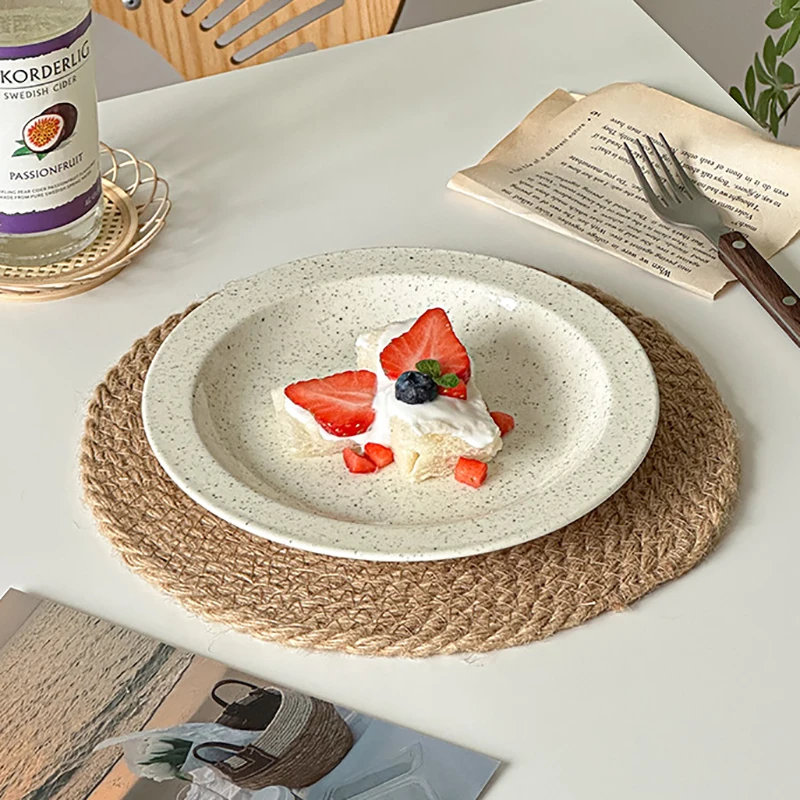 أطباق سيراميك بسيطة الصلبة السمسم نقطة طبق الإفطار المنزلية 2025 جديد تنوعا صينية سلطة الفاكهة طبق تقديم رائع