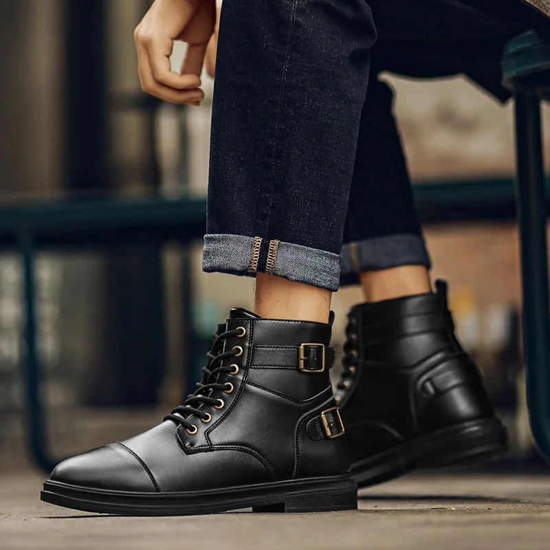 British Style Motorcycle Boots For Men Fashion Hasp Design Men's Biker Boots Classic Black Leather Ankle Boots Man Casual Boots