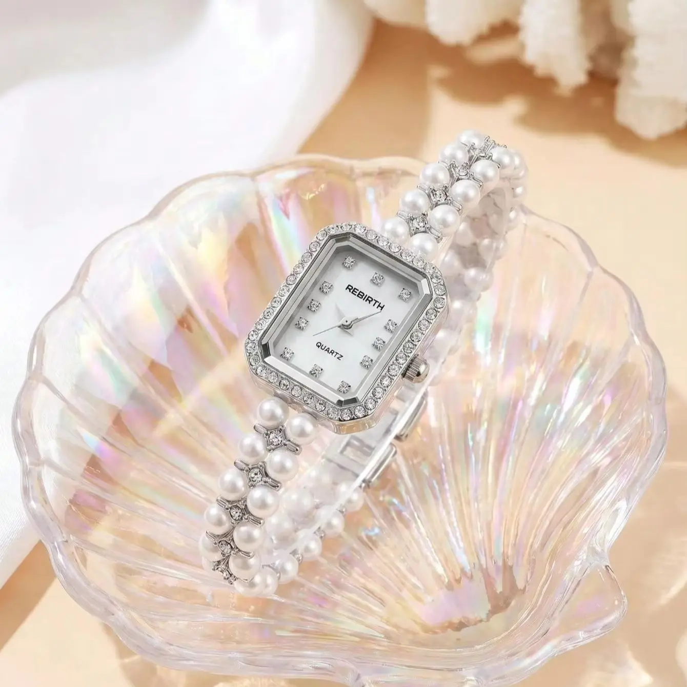 1 Piece of Women's Casual, Light Luxury, Versatile, Simple Square Quartz Watch Suitable for Daily Wear