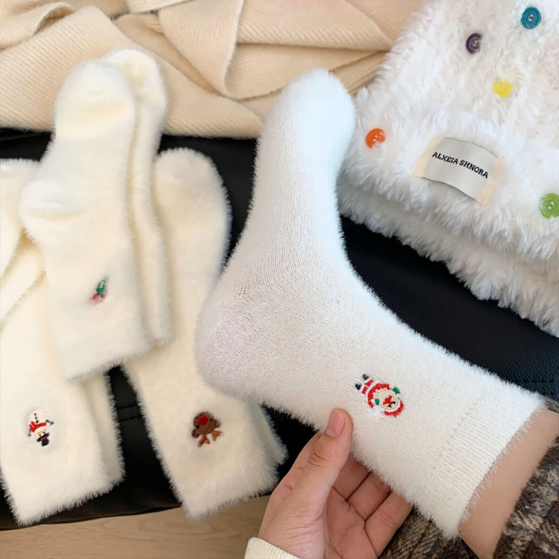 

Рождественские норковые плюшевые носки, теплые утепленные домашние носки для сна, вышитые снеговики, Санта-Клаус, уютные осенне-зимние термоноски-тапочки