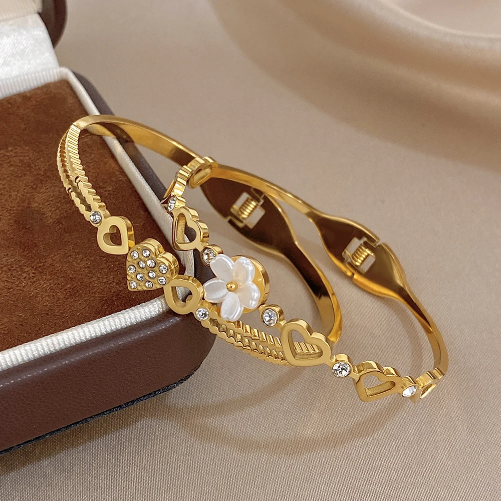

Freetry Charm Hollow Heart Stainless Steel Bangle for Women Gold Plated Waterproof Spring Bracelet Valentine's Day Jewelry Gift