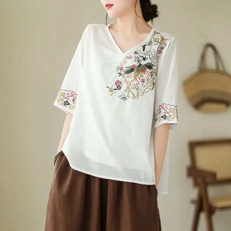 2024 Summer Ethnic Style Embroidery Loose Casual Blouse Female Half Sleeve Oversized Vintage Shirt Women Fashion Pullover Z343