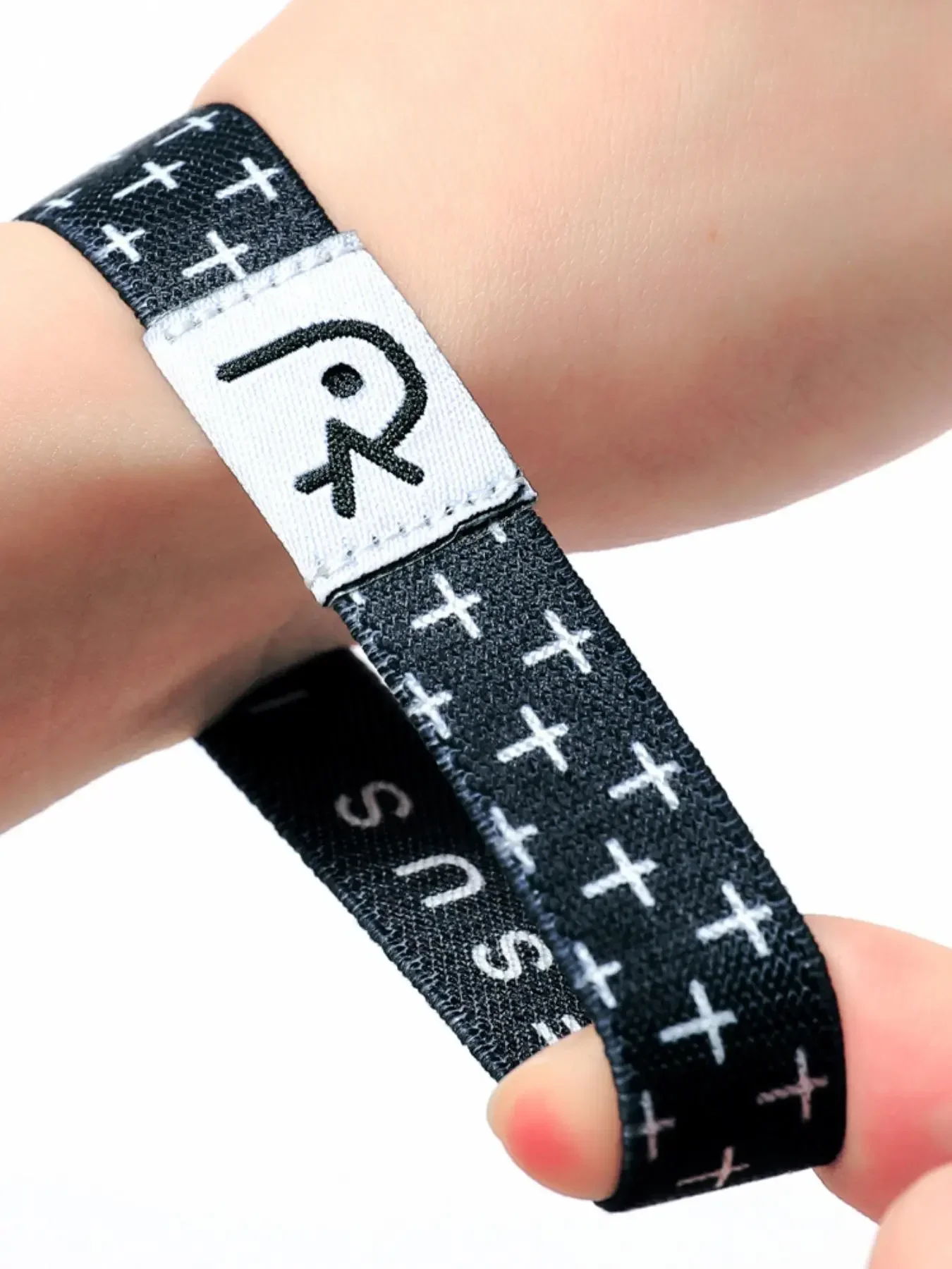 Letter Pattern Bracelet, Fashionable Cross & Letter Design Bracelet for Women & Men, Trendy All-match & Exquisite Jewelry for Birthday Gift, Xoxo Style Bracelet, Letter Link Bracelet, Initial Letter Bracelets, Bracelets Accessories