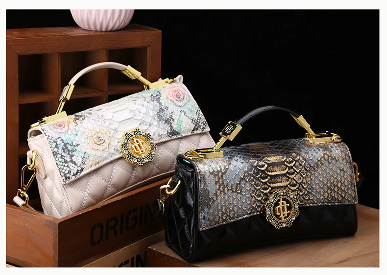 Luxury Designer Brand New High Quality Color Leather Snake Print Handbag Women\'s Fashion Single Shoulder Crossbody Bag Hot Sale