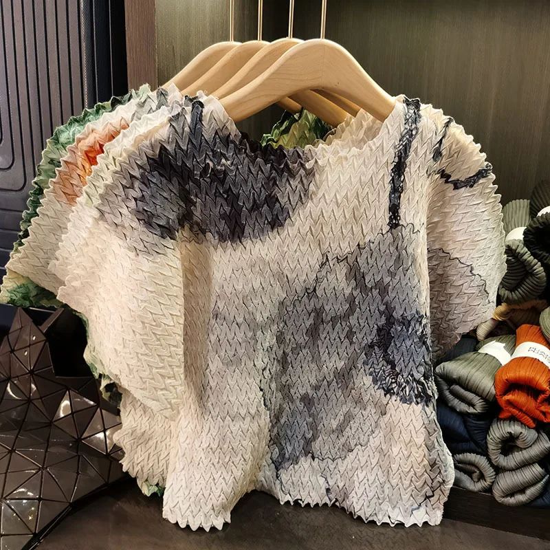 

Miyake Pleated T-shirt Windstorm Design Short Sleeve Pleat T-shirt Women Summer Premium Design Sense Niche Jacquard Fold Tops