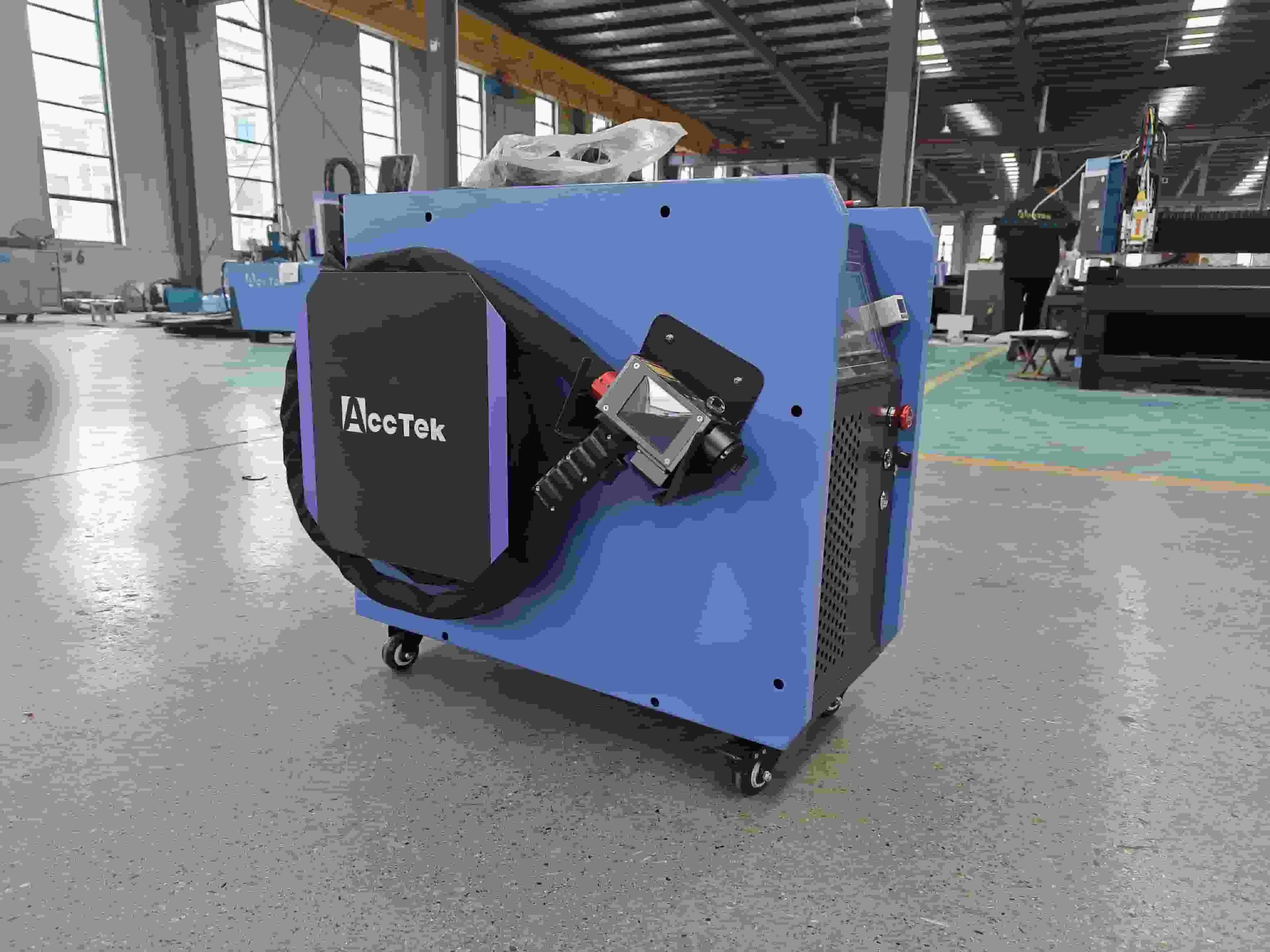 

300W Factory Supply Mini Luggage Handheld Pulse Laser Cleaning Machine Easy To Operate Rust Removal