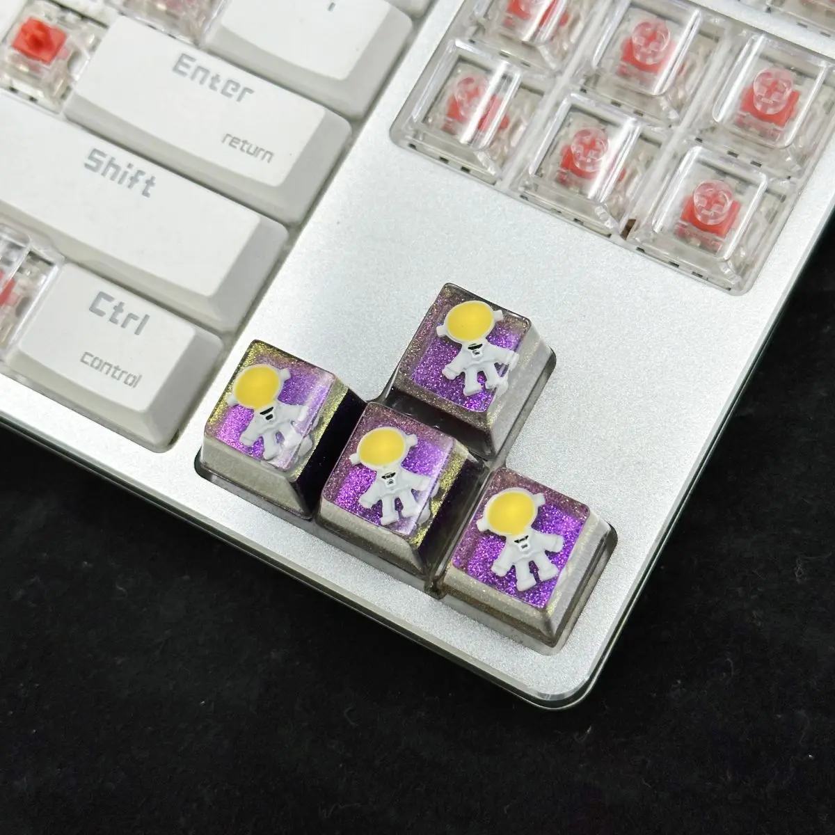 Starry Sky Astronaut keycap DIY Handmade Resin Anime Game Keycaps OEM Profile Key Cap for MX Switches Layout Mechanical Keyboard