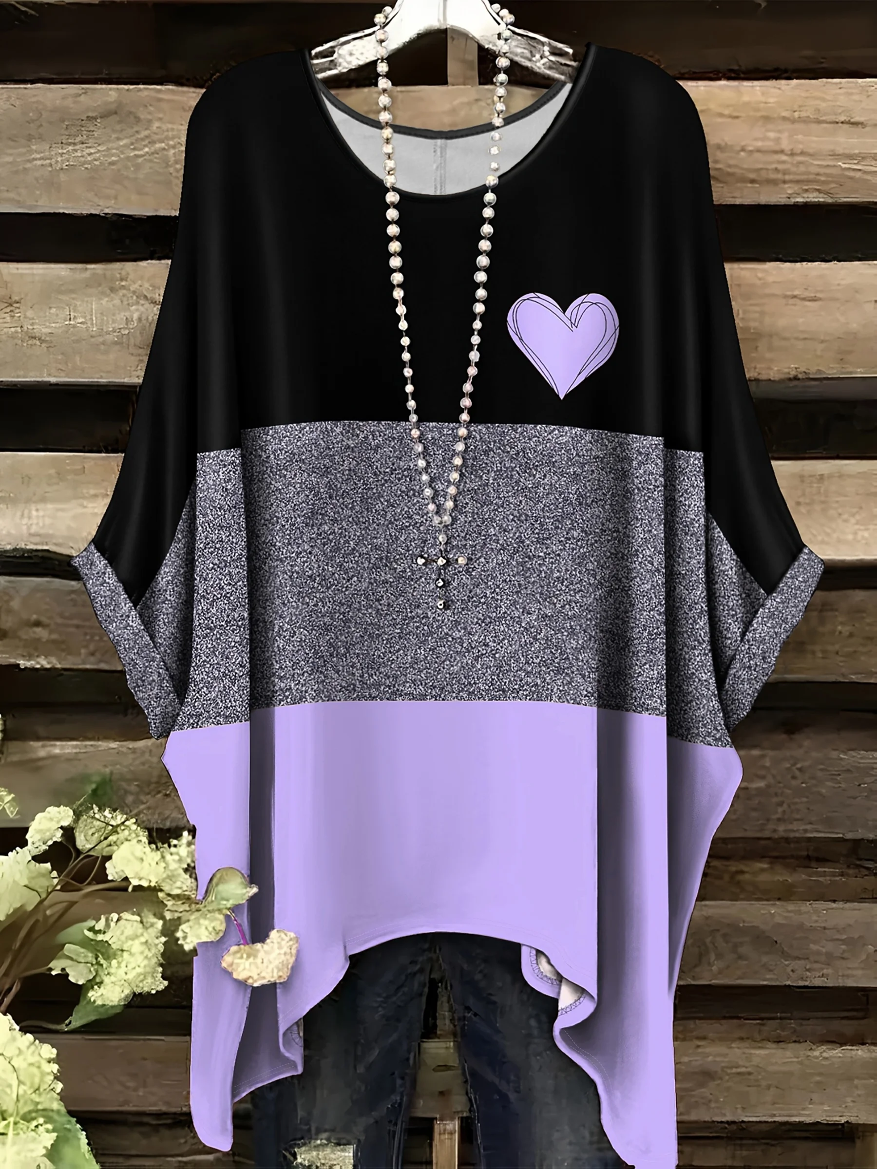 Stilvolles Plus-Size-Oberteil für Damen mit Farbblock-Design und Herz-Motiv für mühelosen Chic – Detail 4