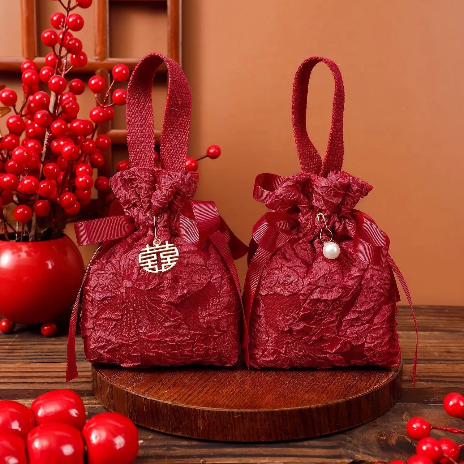 10/20/30 stücke Kreative Hochzeit Süßigkeiten Taschen Tuch Design Geprägte Blumen Handtasche Tasche Mit perlen Engagement Souvenir Geschenk Verpackung