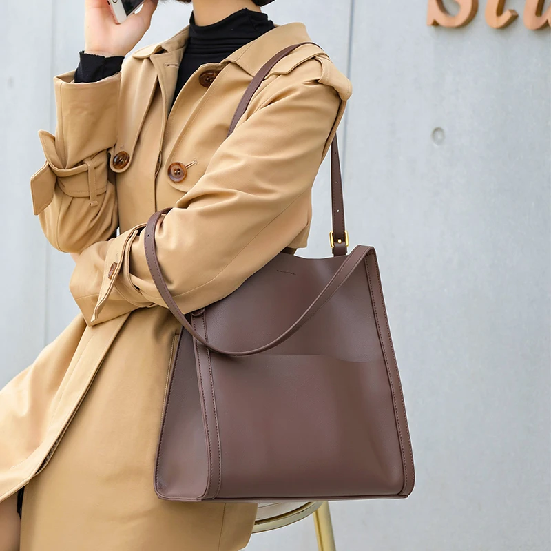 

Women's Cow Leather Luxury Shoulder Bags Lady Soft Cowhide Design Tote Casual Bucket Handbags Female High Quality Fashion Bags