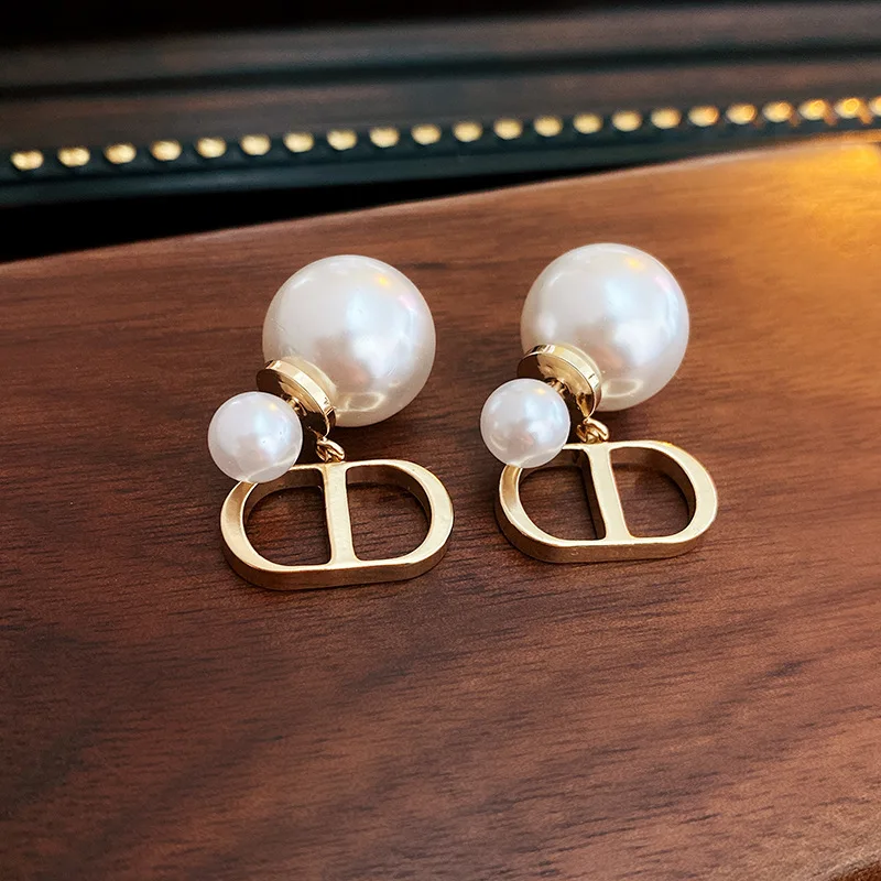 Pearl Earrings for Women High-grade Sense Light Luxury Studs 2024 New in Fashion Niche Vintage Stud Earrings Personality Jewelry