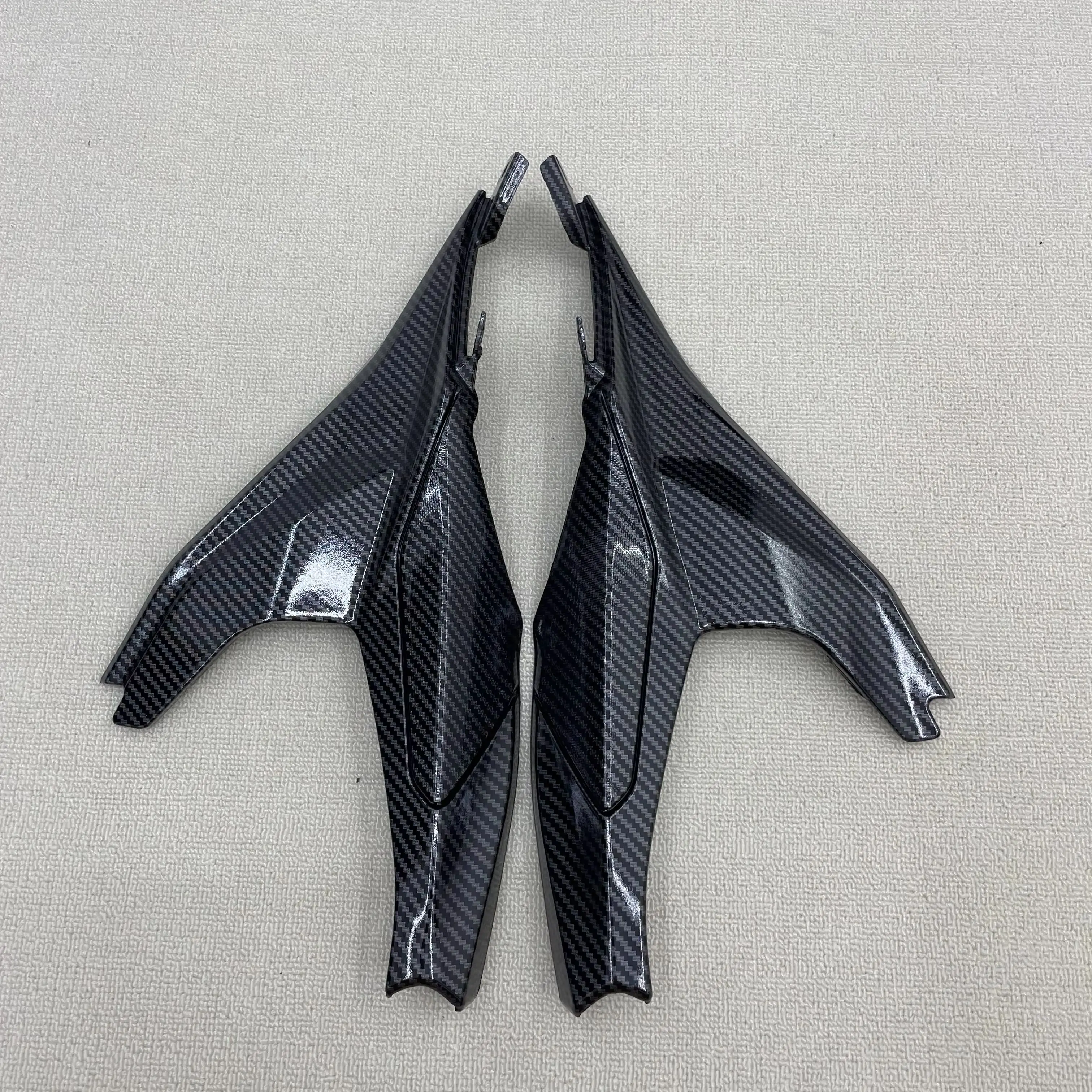 

Motorcycle fairing Ducati Panigale 959-1299 2015 2016 2017 2018 2019 Carbon fiber patent leather seat lower plate