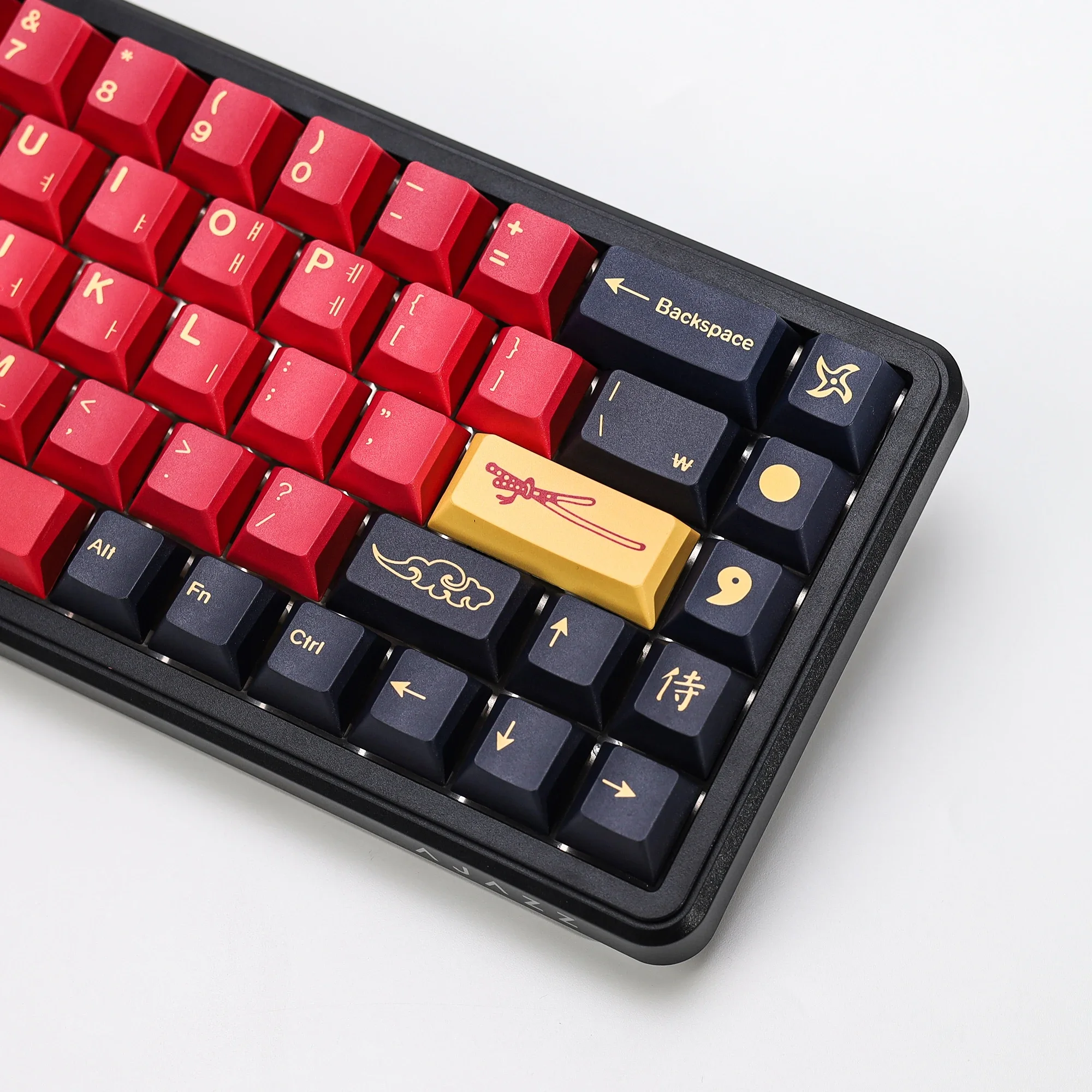 KBDiy Koreanische Tastenkappen Retro GMK Red Samurai Cherry Profile PBT Ailce Tastenkappen-Set für 60% Gaming Mechanische Tastatur – Detail 15