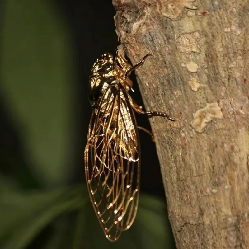 Metal Cicada Figurine Hollow Wing Metal Craft Ornament Mini Desktop Statue Fairy Garden Home Decor Art Collectible Party Gifts