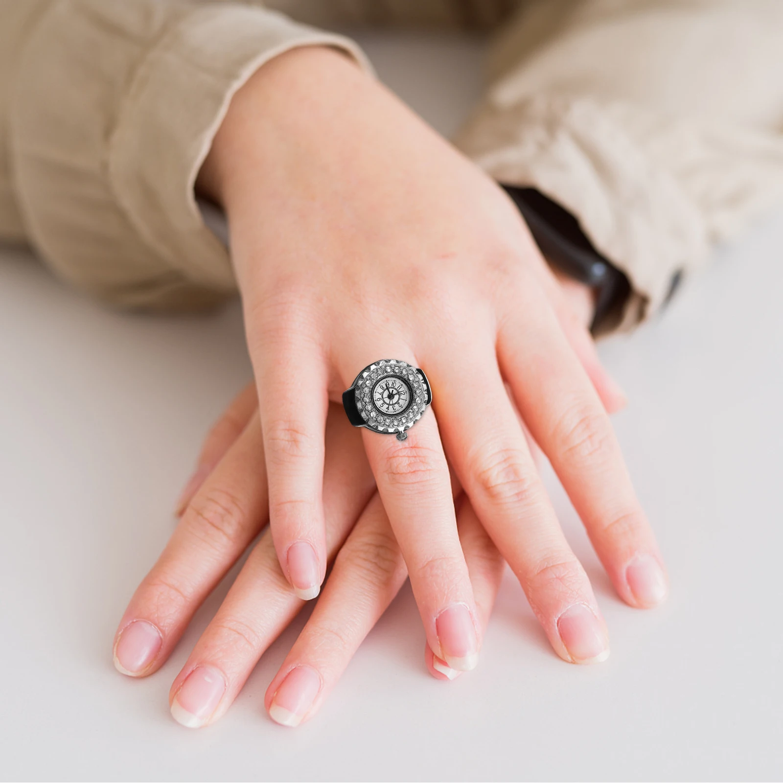 

Fashion Diamond Ring Watch Decoration Finger Quartz Rhinestone Zinc Alloy Watches for Women