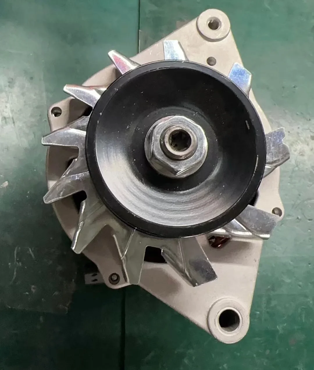 

Генератор JFZ192 филочай 24090023106 Генератор JFZ1701 Вилочный погрузчик