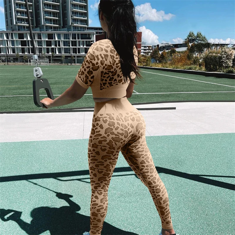 Women Sportwear Two Piece Set Leopard Print Sport Gym Sets Women Top and Pants Fitness Short Suits Workout Clothes for Women