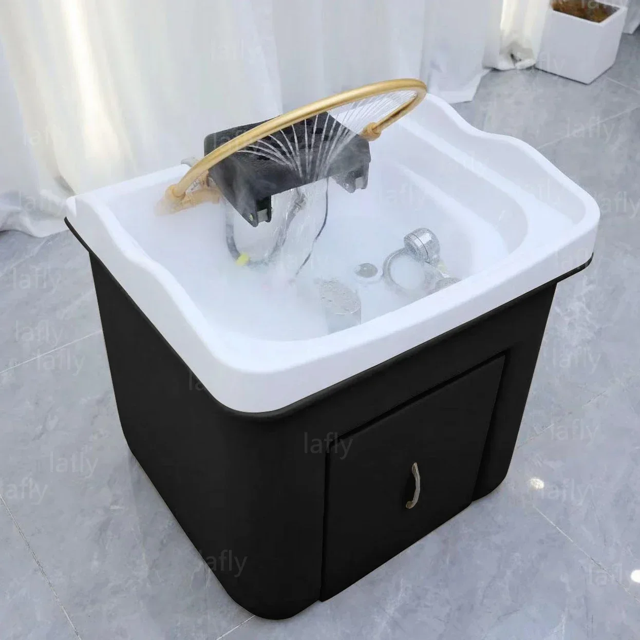 Image of Poltrona portatile per shampoo a circolazione d'acqua. Sedia per lavabo per shampoo Head Spa, mobili per salone con letto per shampoo mobile per salone di bellezza cod004