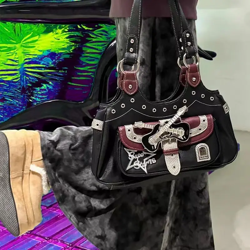 حار فتاة رسالة التطريز حمل حقيبة المرأة خليط الجلود سعة كبيرة حقائب كتف السيدات فاسق Y2k جماليات حقيبة تحت الإبط