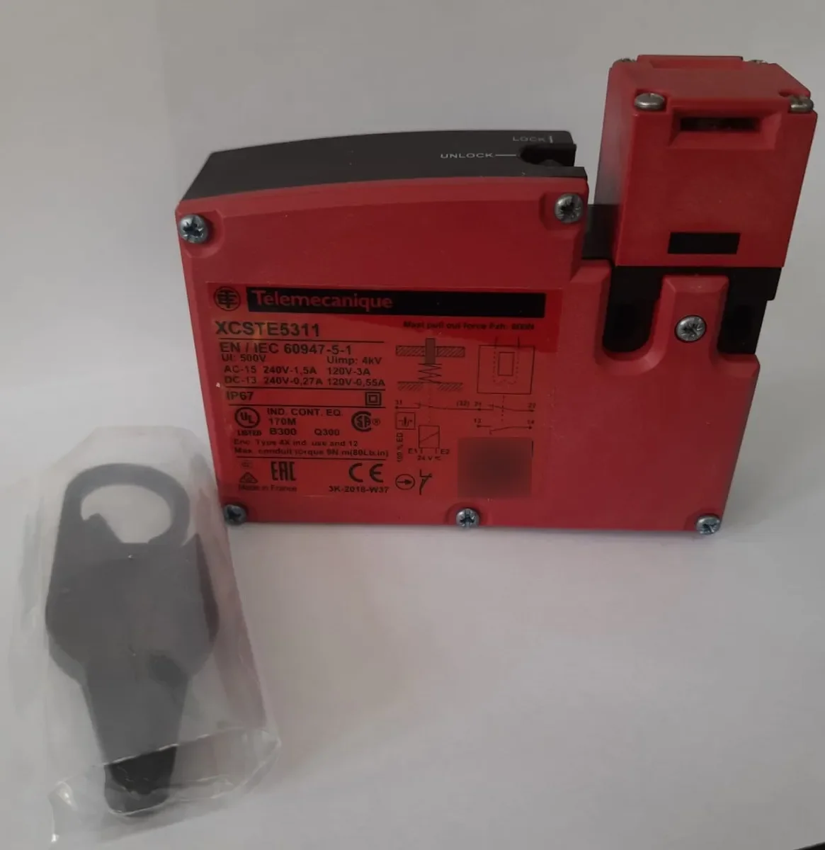 

XCSTE5311 - Пластиковый защитный выключатель XCSTE - 1NC+1NO